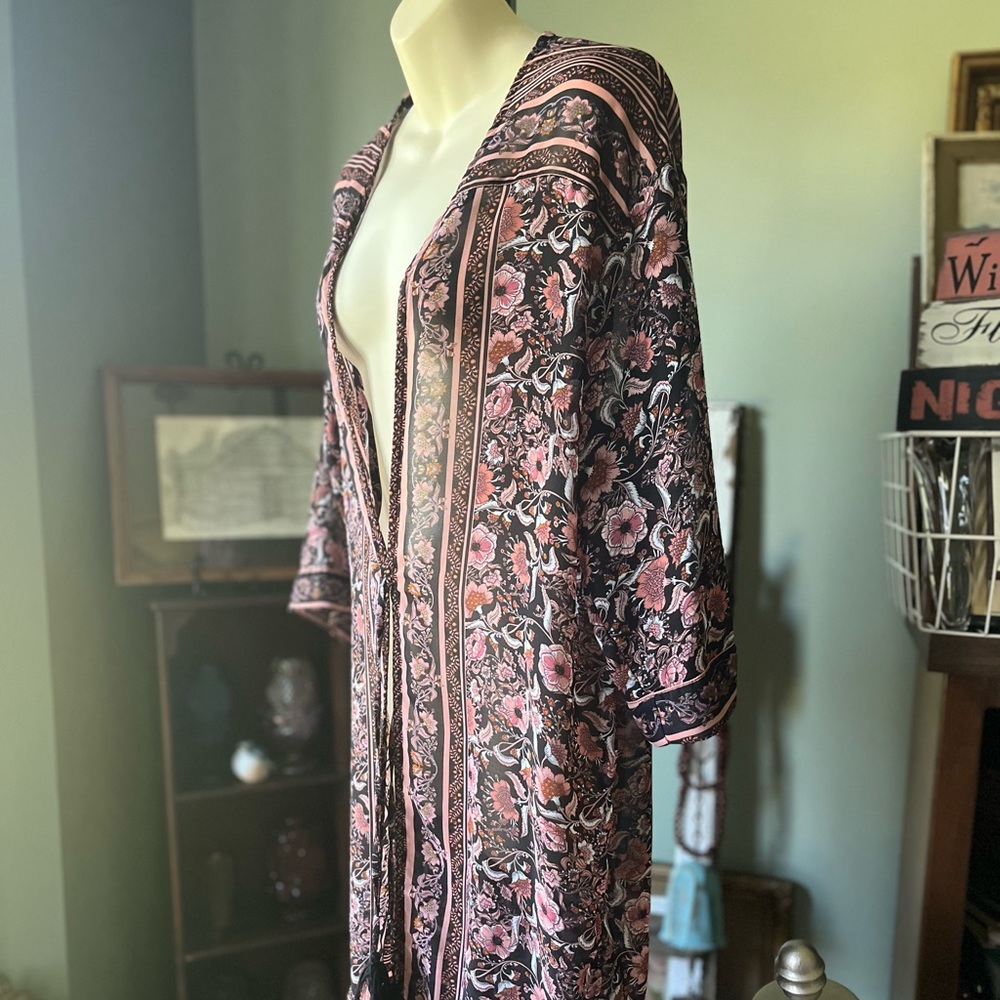 XHILARATION DUSTER JACKET SHEER WITH LOVELY DESIGN SIZE SMALL